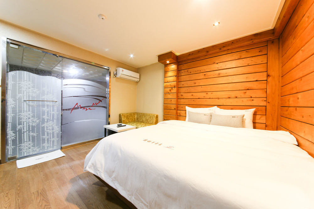 No.25 Hotel Busan Seomyeon Station Buitenkant foto