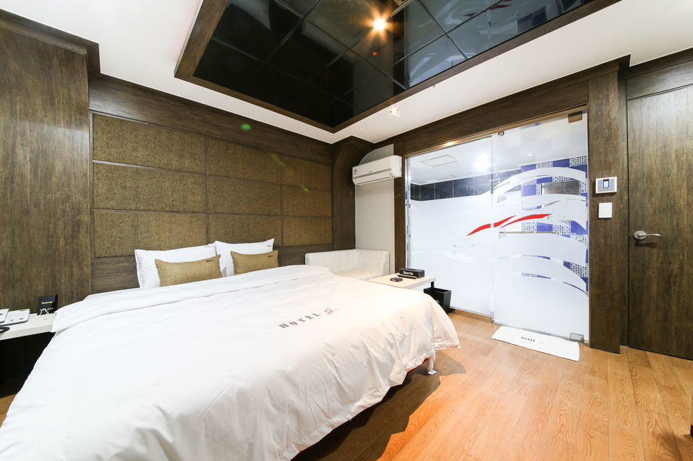 No.25 Hotel Busan Seomyeon Station Buitenkant foto